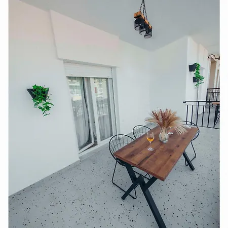 アパートホテル Arias 3*